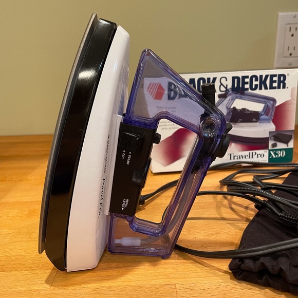 NWT Travel Iron by Black & Decker - Picture 1 of 7